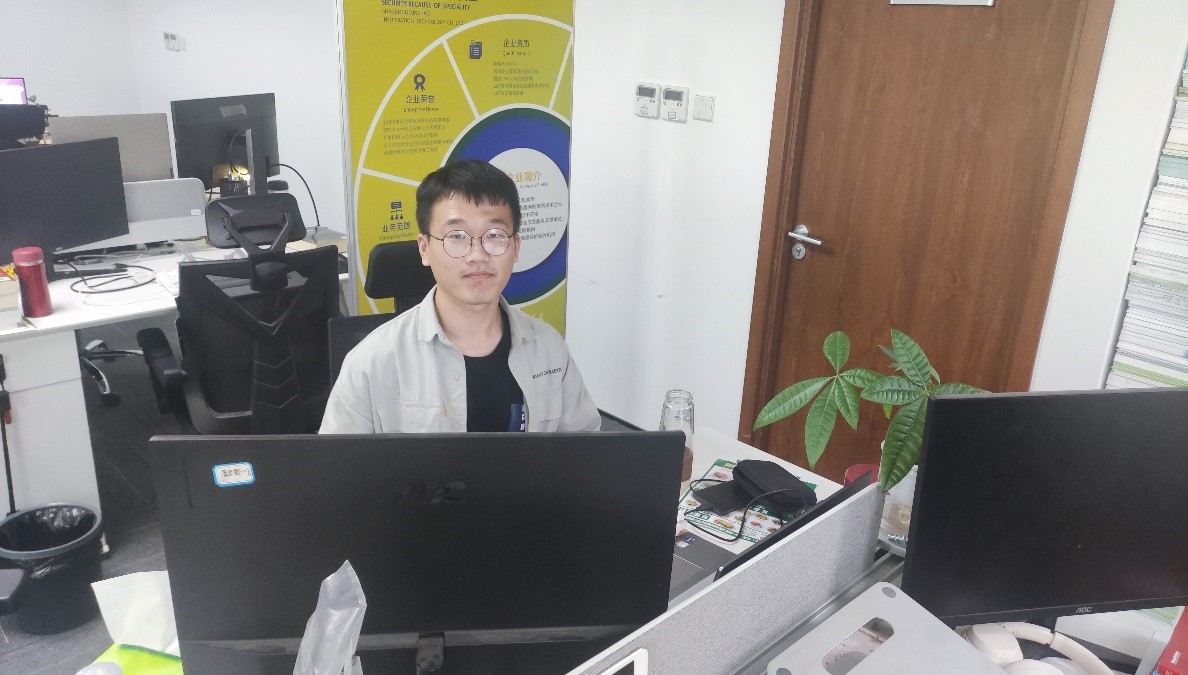 電子與通信系優秀畢業生——宋如欽